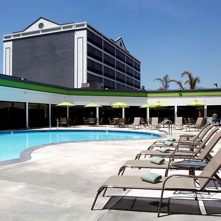 Radisson Hotel Oakland Airport Екстериор снимка