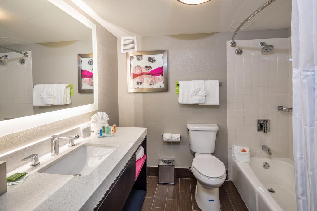 Radisson Hotel Oakland Airport Екстериор снимка