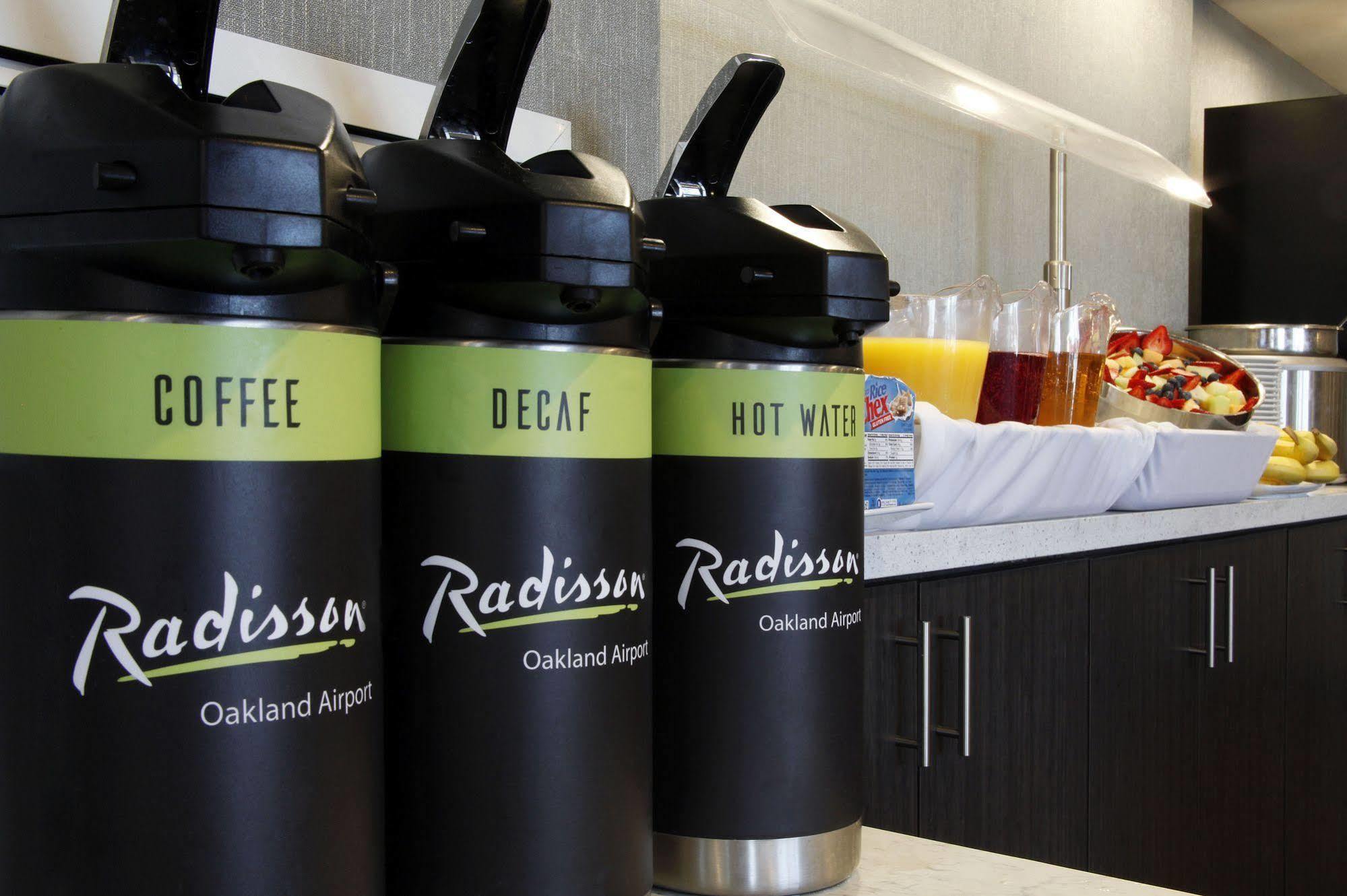 Radisson Hotel Oakland Airport Екстериор снимка