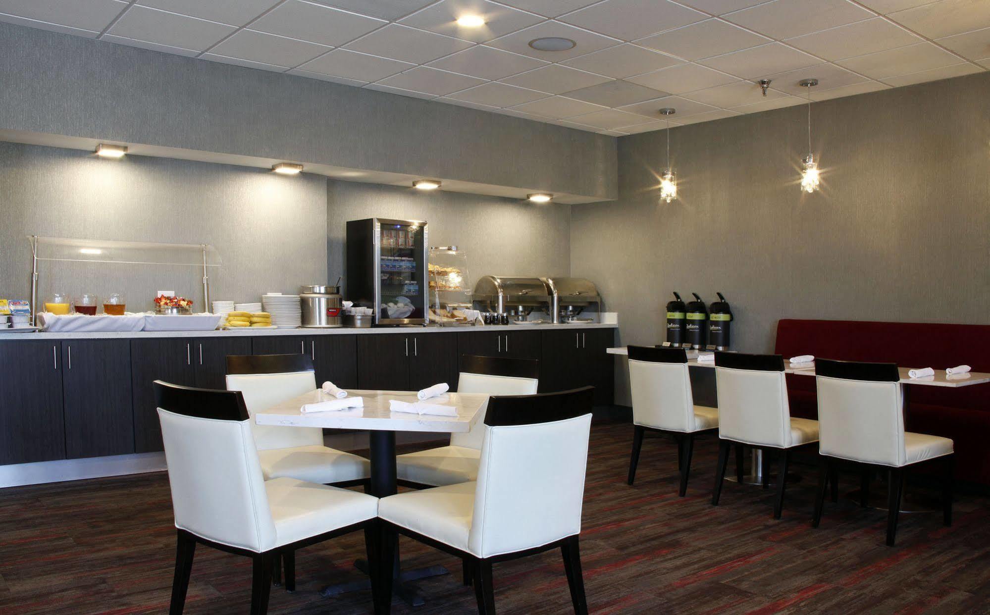 Radisson Hotel Oakland Airport Екстериор снимка